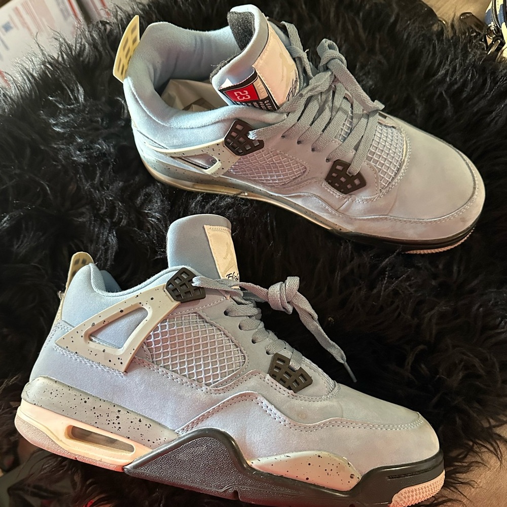 Baby blue Jordan 4’s - Picture 4 of 6